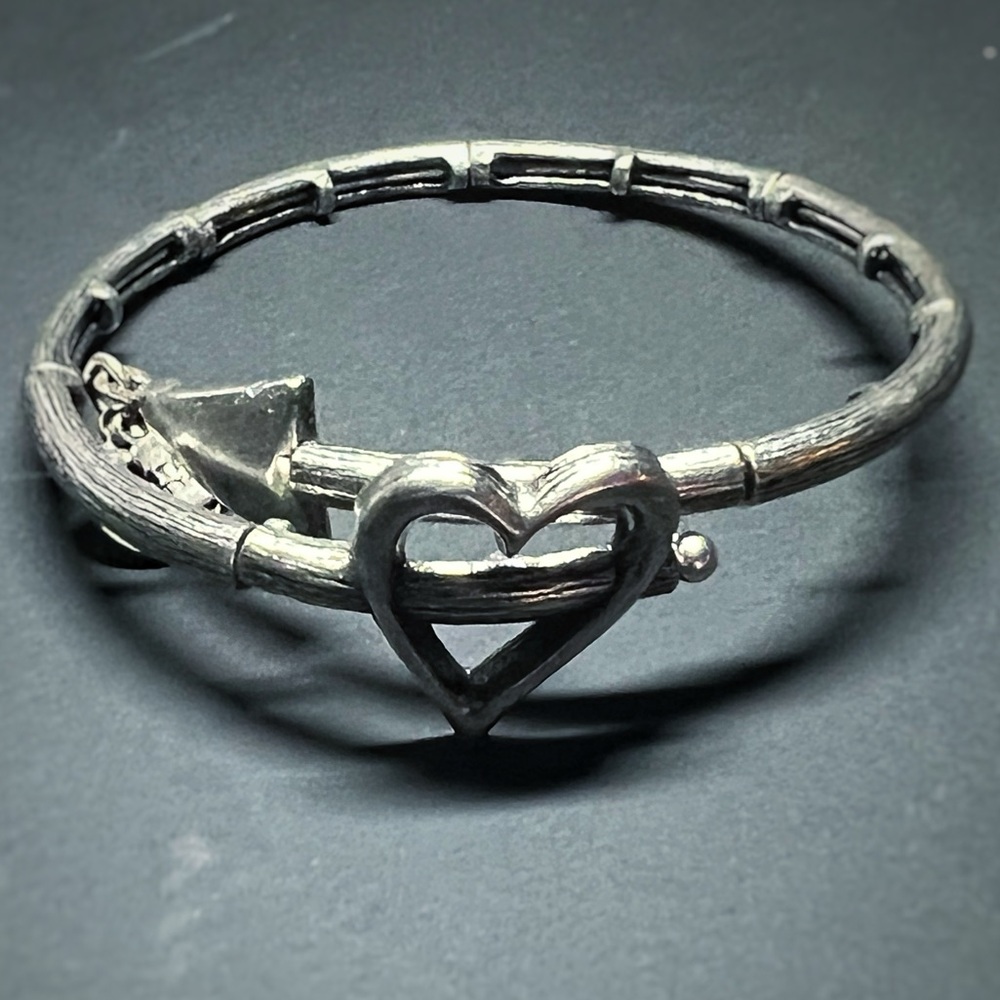 Alex and Ani Arrow Heart Bracelet Silver Tone Vintage Sixty-Six Collection